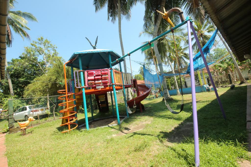 Shrinith'S Place - Dodanduwa Hikkaduwa Exterior photo