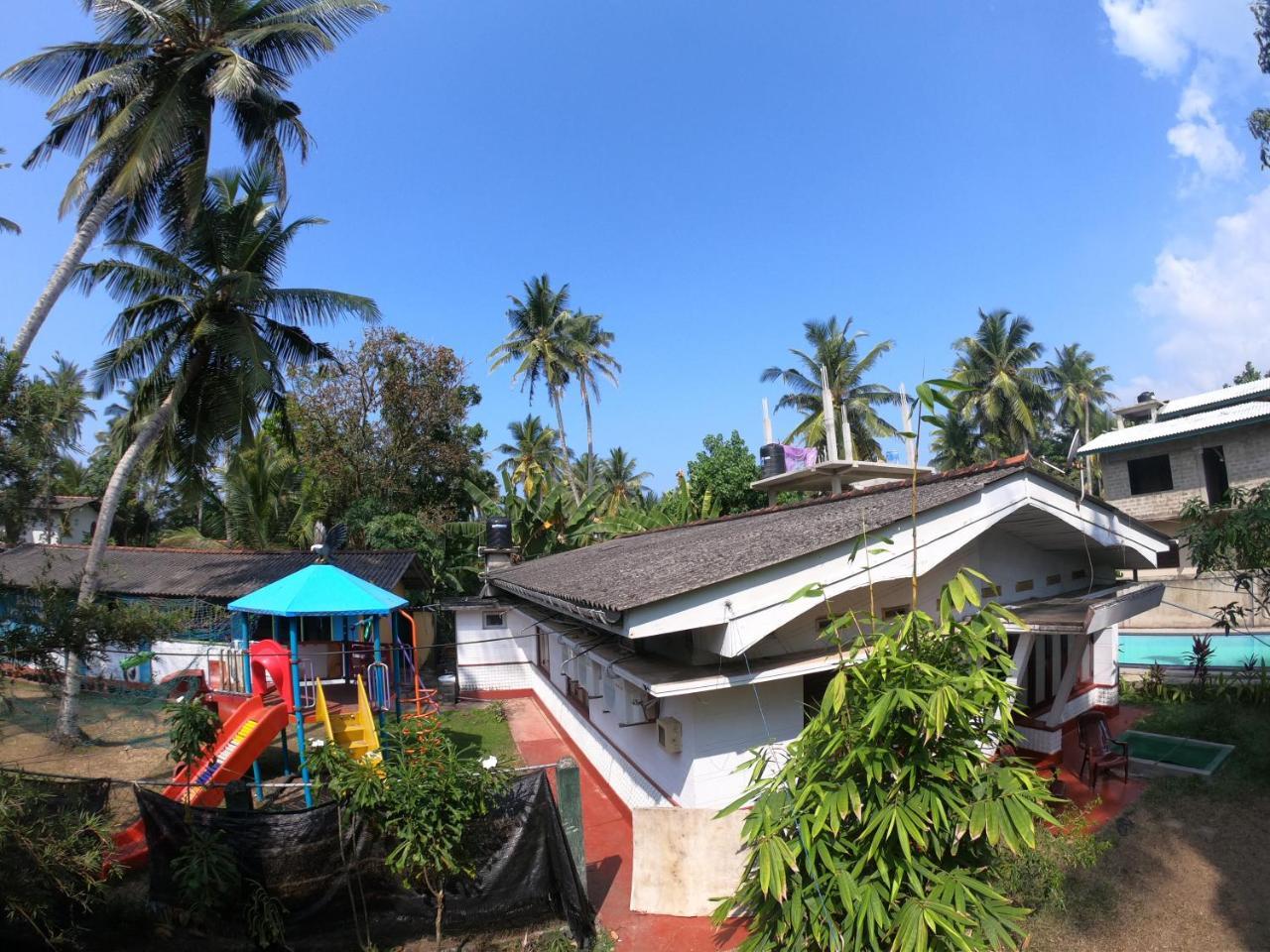 Shrinith'S Place - Dodanduwa Hikkaduwa Exterior photo